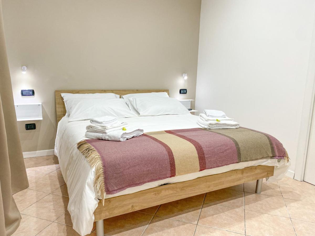 Hotel Domus Pisanelli à Naples Extérieur photo