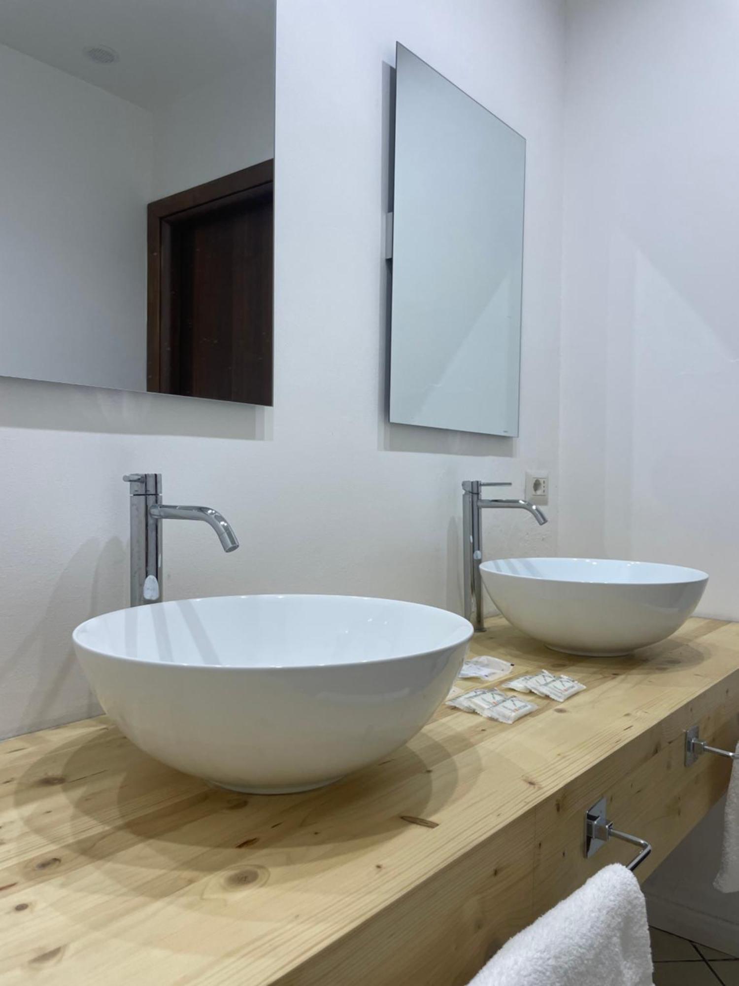 Hotel Domus Pisanelli à Naples Extérieur photo