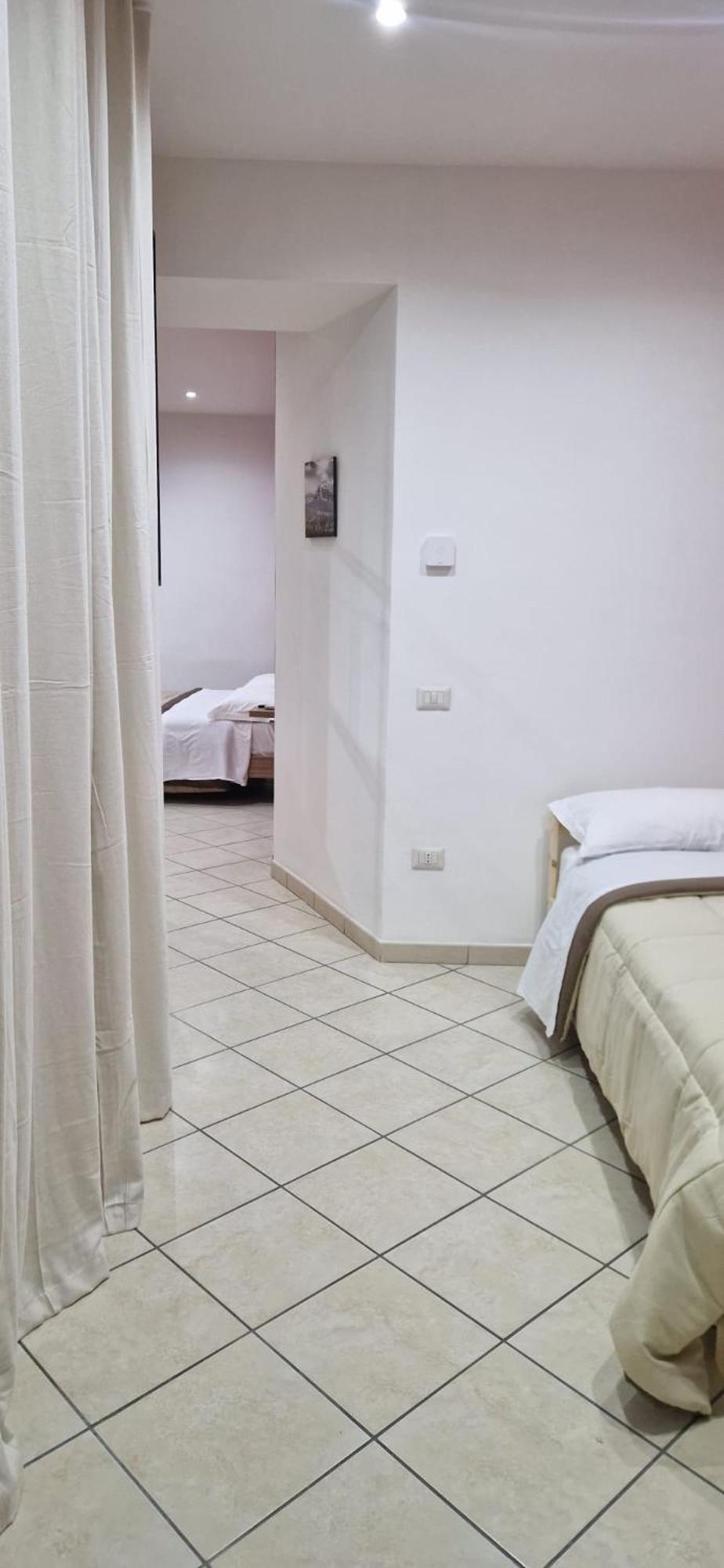 Hotel Domus Pisanelli à Naples Extérieur photo